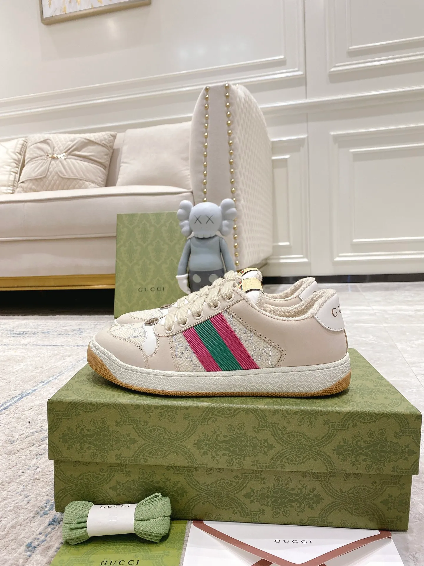 Gucci - Newly upgraded Gucci dirty shoes for couples 👫 2022 early spring new style... GG series distressed casual dirty shoes for the catwalk ⚠️⚠️ Original development and purchase level version... Metal double G crystal cylindrical logo... Gucci original pattern webbing... Exclusive color rubbed cowhide fabric, original terry cloth is delicate, soft and more comfortable and breathable, privately stamped two-color original TPU outsole (lower layer is wider, upper layer is narrower) Ready stock, matching packaging... 35-40/39-44 regular size 💰Female style 290 💰Male style 290